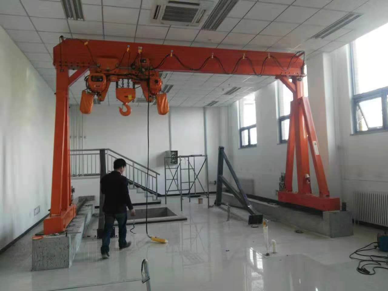 獵雕電動無軌移動龍門吊產(chǎn)品